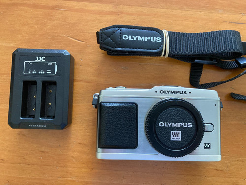 Olympus pen mirrorless - pen, e-p1