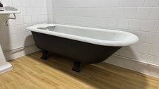 Refurbished Cast Iron Victorian Roll Top Bath