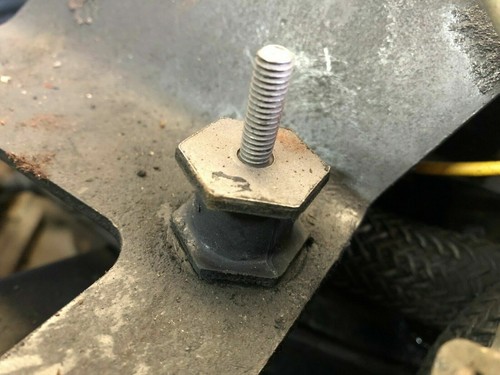 Air filter box mounting bush - 4,