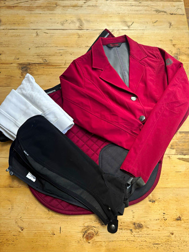 Horse riding competition set - horse,
