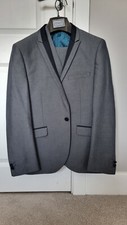 3 piece grey Ventuno 21 Black