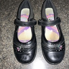 Girls Clark’s Black Shoes Size 2.5E