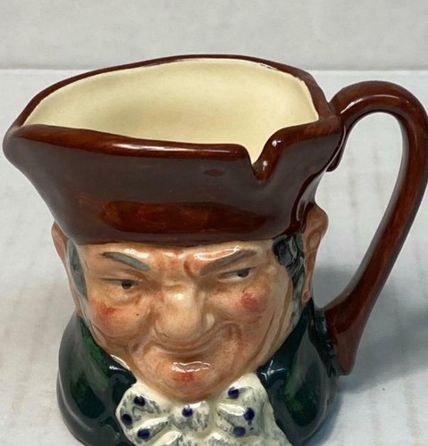 Royal doulton toby - doulton,