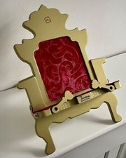 TG Throne Book Chair