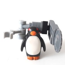 Lego Batman Evil Penguin With Weapons From Set 70909 Batcave Break-In