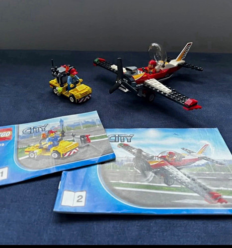 Lego city aeroplane service - lego,
