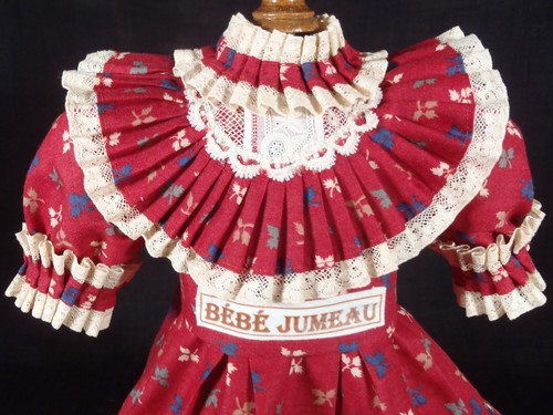 Traditional jumeau design - traditional,