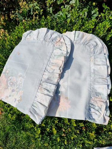 Grey flowered pillowcases - grey,