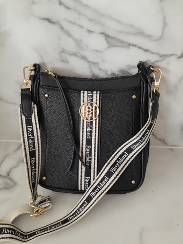 River island monogram - river, cross