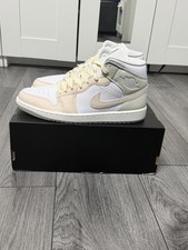 Nike Jordan1 Mid Men Size 9