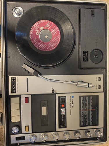Vintage sanyo stereo music - vintage,
