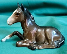 Beswick  Foal (Lying) 915 in