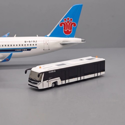 200 airport cobus 3000 - 1/200,