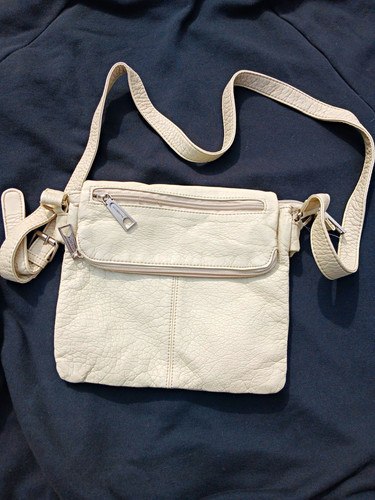 Liz claiborne handbag - claiborne,