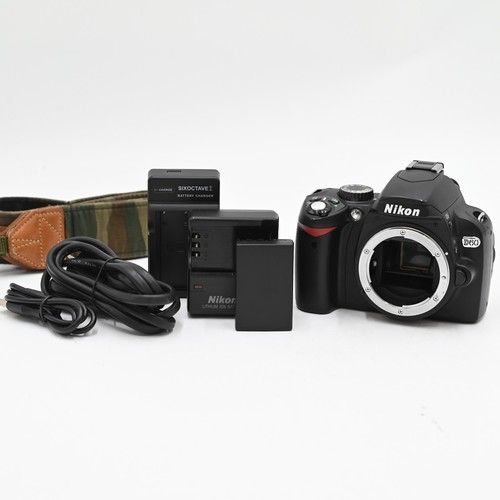 Nikon d60 2mp - digital, slr