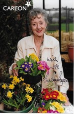 MAVIS RILEY THELMA BARLOW  HAND SIGNED PHOTO FAMOUS ACTRESS CORONATION STREET