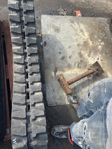 Excavator track 230x96x31 - track,