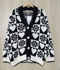 Zara Retro Monochrome