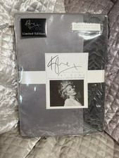 Kylie Minogue ENZA Kingsize