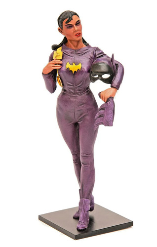 Batrina batgirl resin statue - batgirl,