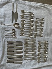 Vintage Community silver Plate HAMPTON COURT 67 Piece Cutlery Set
