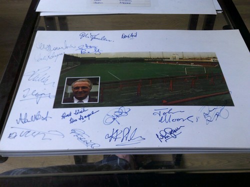 Luton town signed picture 11 - ,