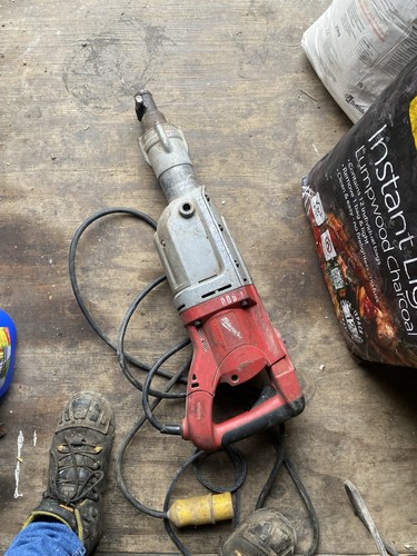 Milwaukee 900 breaker with - milwaukee,