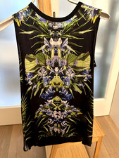 Givenchy Sleeveless Tops size