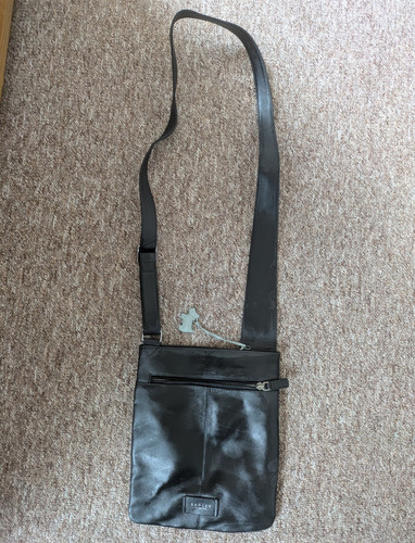 Radley black leather crossbody - radley,