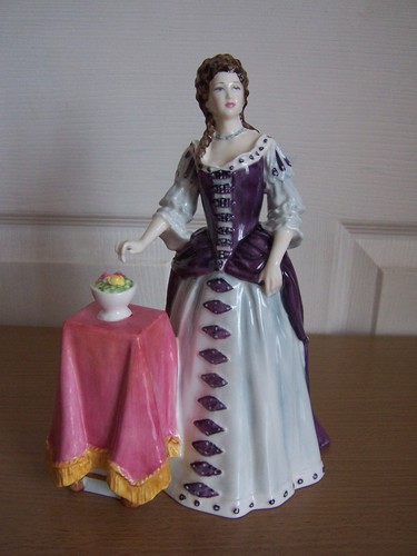 Royal doulton queen mary - queen,