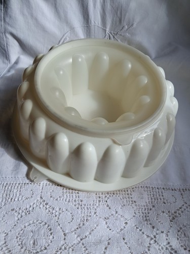 Tupperware jelly mould vintage - jelly,