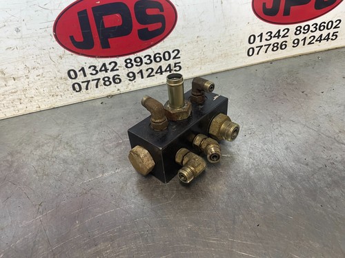 Hydraulic valve block - x, toro
