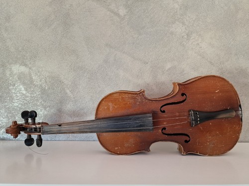 Vintage antique violin studio - antique,