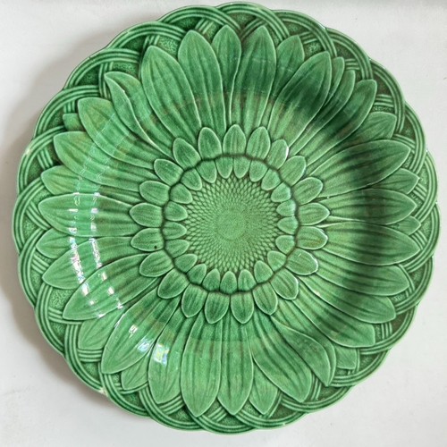 Wedgwood majolica green glaze - majolica,