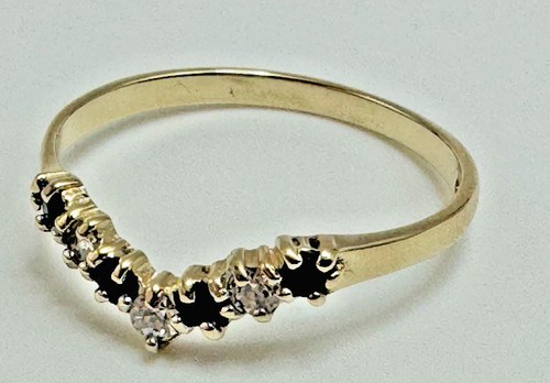 9ct yellow gold sapphire - -sapphire, cz