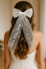 Personalised Bridal Bow Veil – Custom Name & Date, Pearl Tulle Hair Accessory