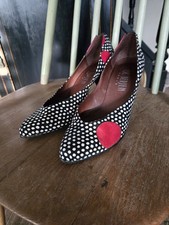 Luc Berjen Heals Classic Court Shoes 6.5 Black And Red