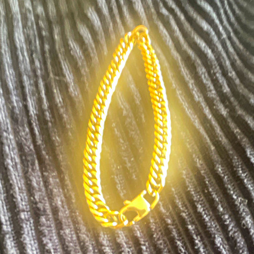 Gold colour curb link - gold,