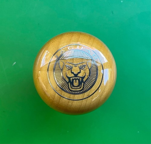 Jaguar wood gear - wood, knob