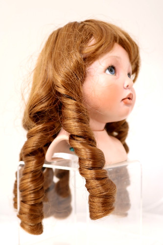 Wig doll medium brown hair - medium,