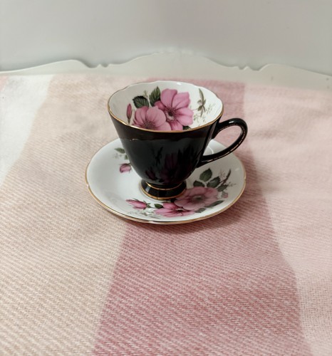 Vintage old royal bone china - bone,