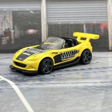 Hot Wheels '15 Mazda MX-5