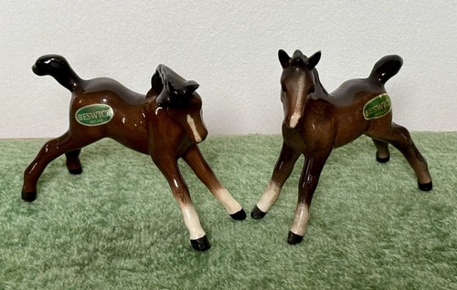 Two beswick foals 815 - beswick, and