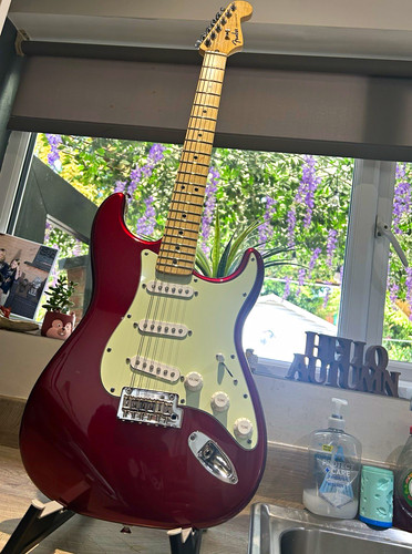 Fender stratocaster 2025 red - fender,