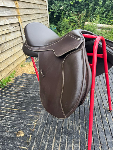 Wintec 500 jump saddle - 500,