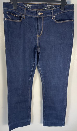 Levi demi curve straight - curve,