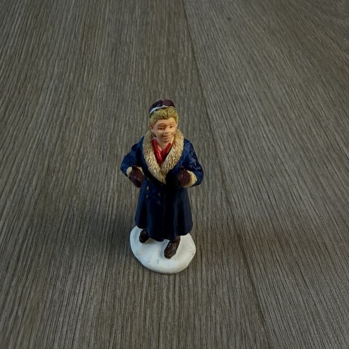 Lemax christmas village woman - lemax,