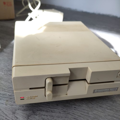 Commodore 1541 floppy - commodore, 1541-ii