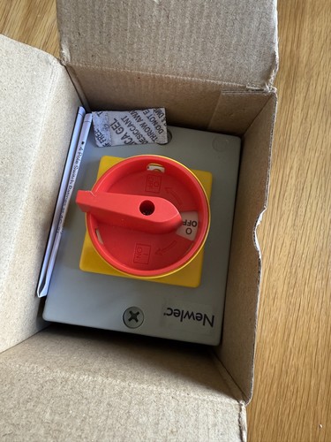 Newlec ip65 20a pole - 20a,