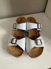 Pavers White Leather Sandals